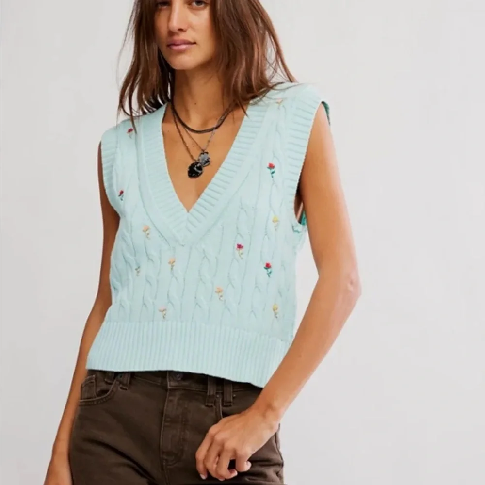 FREE PEOPLE PLUMERIA FLORAL VEST BLUE GLASS Cable Knit Sweater Sz S NEW